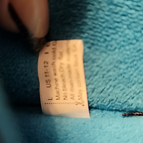 Slippers - Picture 2 of 4